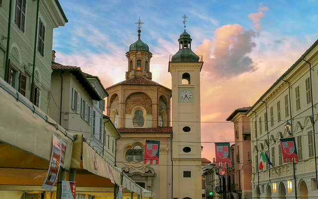 Torre_dell_Orologio_e_Chiesa_di_San_Giuseppe